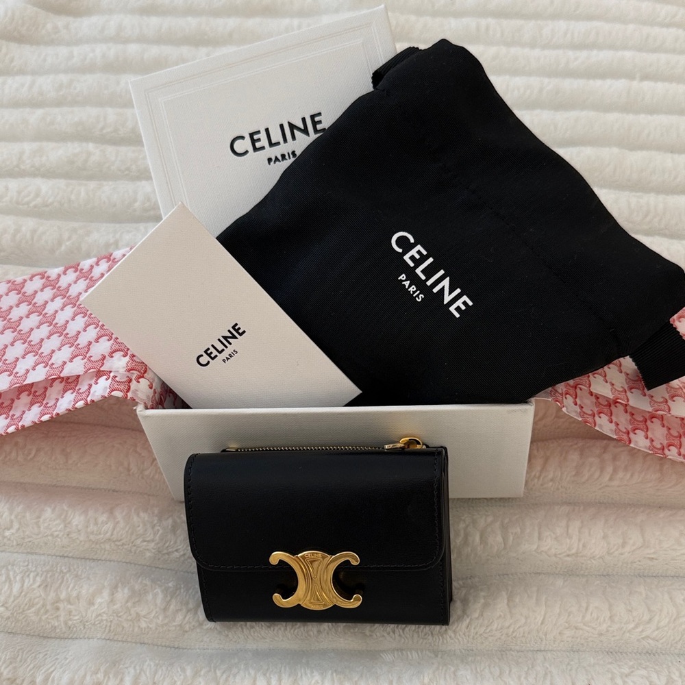 Celine COMPACT WALLET WITH COIN TRIOMPHE IN SHINY CALFSKIN